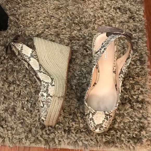 Coach Wedges With Back ribbon size 8.5 - Picture 2 of 7